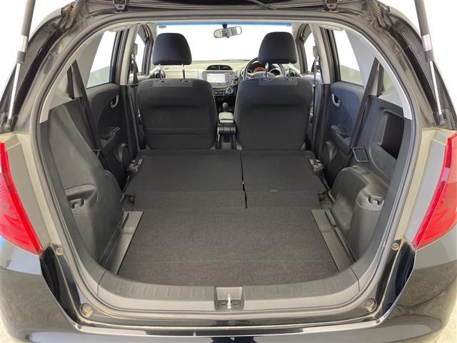 フィット Ｇ　スマートスタイルエディション　純正ナビ　ビルトインＥＴＣ　キノセンヘッドランプ　オートライト　フォグランプ　衝突被害軽減ブレーキ　チップアップシート　エアコン　スマートキー　電動格納ミラー　フロアマット　ステアリングスイッチ　禁煙（33枚目）