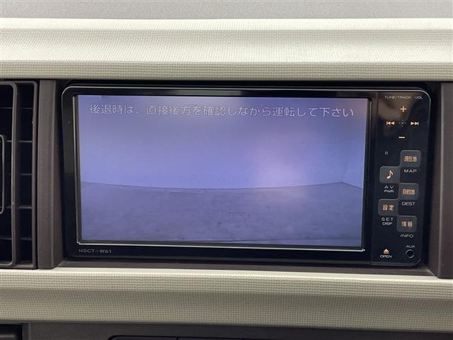 パッソ プラスハナ　Ｃパッケージ　純正ＳＤナビ　バックカメラ　ワンセグＴＶ　キセノンヘッドライト　フォグランプ　エアコン　純正フロアマット　ヘッドライトリベライザー　リモコンキー　盗難防止装置　電動格納ミラー　ＡＢＳ　禁煙車（4枚目）