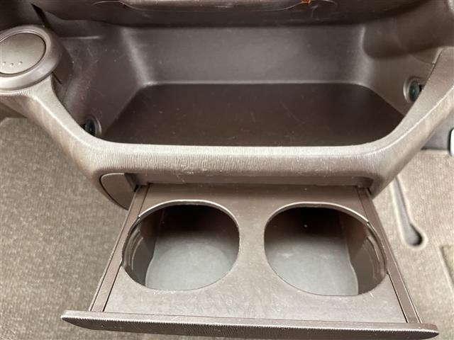 パッソ プラスハナ　Ｃパッケージ　純正ＳＤナビ　バックカメラ　ワンセグＴＶ　キセノンヘッドライト　フォグランプ　エアコン　純正フロアマット　ヘッドライトリベライザー　リモコンキー　盗難防止装置　電動格納ミラー　ＡＢＳ　禁煙車（30枚目）