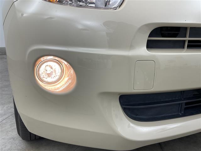 パッソ プラスハナ　Ｃパッケージ　純正ＳＤナビ　バックカメラ　ワンセグＴＶ　キセノンヘッドライト　フォグランプ　エアコン　純正フロアマット　ヘッドライトリベライザー　リモコンキー　盗難防止装置　電動格納ミラー　ＡＢＳ　禁煙車（32枚目）