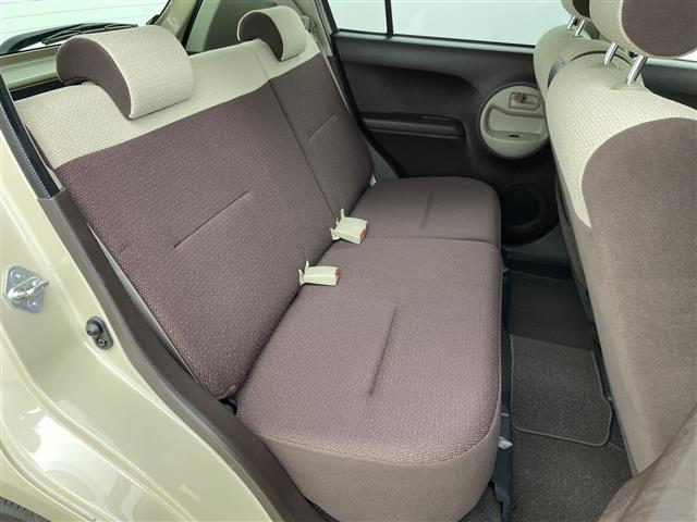 パッソ プラスハナ　Ｃパッケージ　純正ＳＤナビ　バックカメラ　ワンセグＴＶ　キセノンヘッドライト　フォグランプ　エアコン　純正フロアマット　ヘッドライトリベライザー　リモコンキー　盗難防止装置　電動格納ミラー　ＡＢＳ　禁煙車（34枚目）