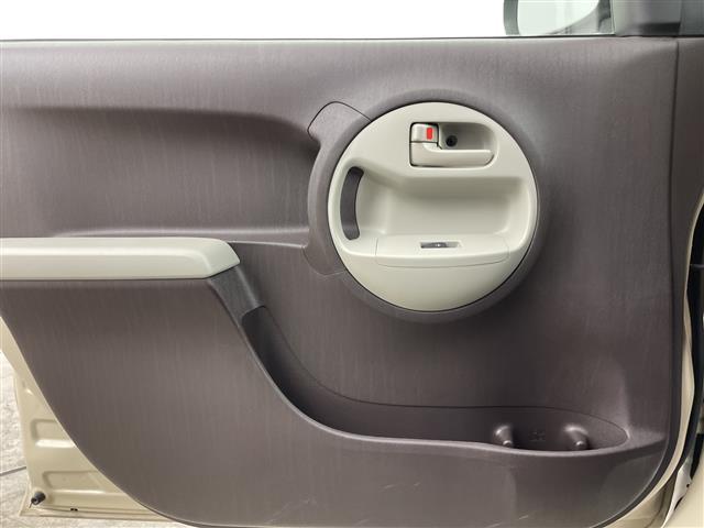 パッソ プラスハナ　Ｃパッケージ　純正ＳＤナビ　バックカメラ　ワンセグＴＶ　キセノンヘッドライト　フォグランプ　エアコン　純正フロアマット　ヘッドライトリベライザー　リモコンキー　盗難防止装置　電動格納ミラー　ＡＢＳ　禁煙車（39枚目）