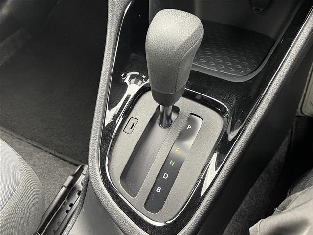 ヤリス ハイブリッドＧ　純正８型ナビ　バックカメラ　ＥＴＣ　ドラレコ　衝突被害軽減ブレーキ　レーンアシスト　オートマチックハイビーム　クリアランスソナー　ＬＥＤヘッドライト　ステアリングリモコン　ＵＳＢ入力端子　禁煙車（18枚目）