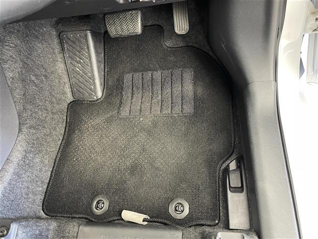 ヤリス ハイブリッドＧ　純正８型ナビ　バックカメラ　ＥＴＣ　ドラレコ　衝突被害軽減ブレーキ　レーンアシスト　オートマチックハイビーム　クリアランスソナー　ＬＥＤヘッドライト　ステアリングリモコン　ＵＳＢ入力端子　禁煙車（42枚目）