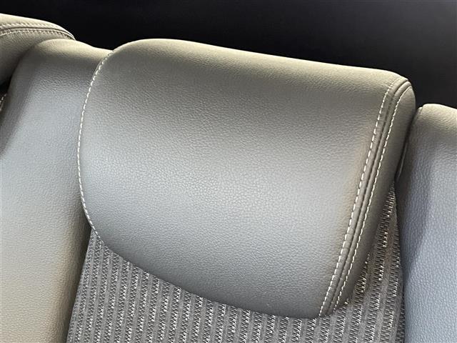 フィットハイブリッド Ｌパッケージ　純正８型ナビ　バックカメラ　ワンセグＴＶ　ＥＴＣ　オートライト　キノセンヘッドライト　衝突被害軽減システム　クルーズコントロール　ＡＢＳ　ハーフレザーシート　スマートキー　オートエアコン　禁煙車（24枚目）