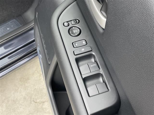 フリード エアー　ＥＸ　登録済未使用車　純正９型ナビ　全周囲カメラ　マルチビューカメラシステム　後退出庫サポート　アダプティブクルーズコントロール　両側電動スライドドア　シートヒーター　ＢＳＭ　ＬＥＤ　衝突被害軽減ブレーキ（22枚目）