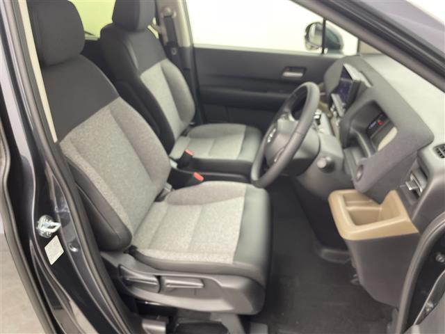 フリード エアー　ＥＸ　登録済未使用車　純正９型ナビ　全周囲カメラ　マルチビューカメラシステム　後退出庫サポート　アダプティブクルーズコントロール　両側電動スライドドア　シートヒーター　ＢＳＭ　ＬＥＤ　衝突被害軽減ブレーキ（25枚目）