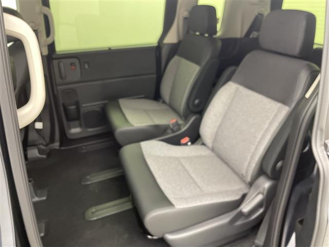 フリード エアー　ＥＸ　登録済未使用車　純正９型ナビ　全周囲カメラ　マルチビューカメラシステム　後退出庫サポート　アダプティブクルーズコントロール　両側電動スライドドア　シートヒーター　ＢＳＭ　ＬＥＤ　衝突被害軽減ブレーキ（35枚目）