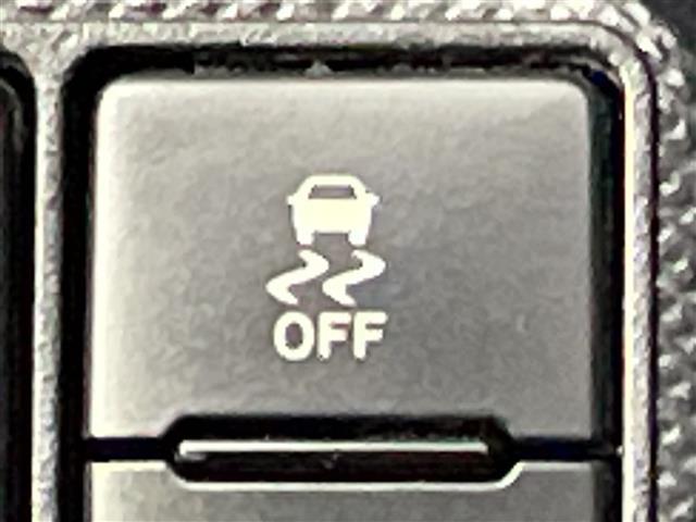 アクア Ｇブラックソフトレザーセレクション　純正ナビ　バックカメラ　ビルトインＥＴＣ　ドラレコ　ハーフレザーシート　衝突被害軽減ブレーキ　レーンアシスト　オートマチックハイビーム　キセノンヘッドライト　フォグランプ　スマートキー　禁煙車（10枚目）