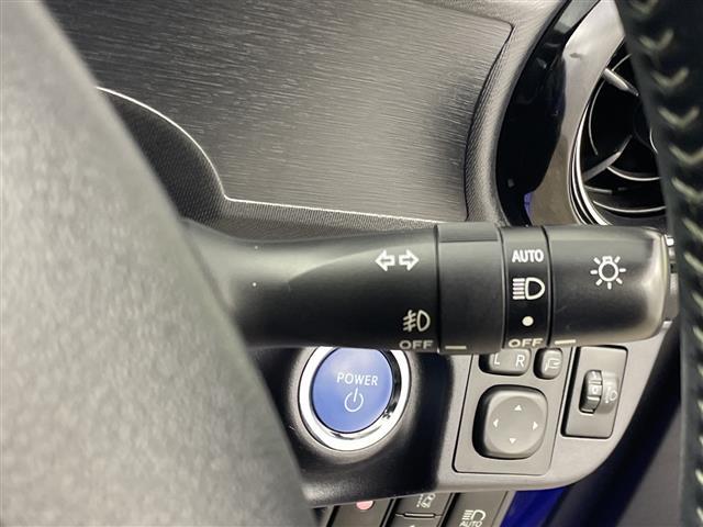 アクア Ｇブラックソフトレザーセレクション　純正ナビ　バックカメラ　ビルトインＥＴＣ　ドラレコ　ハーフレザーシート　衝突被害軽減ブレーキ　レーンアシスト　オートマチックハイビーム　キセノンヘッドライト　フォグランプ　スマートキー　禁煙車（22枚目）