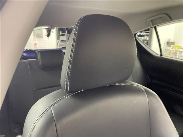 アクア Ｇブラックソフトレザーセレクション　純正ナビ　バックカメラ　ビルトインＥＴＣ　ドラレコ　ハーフレザーシート　衝突被害軽減ブレーキ　レーンアシスト　オートマチックハイビーム　キセノンヘッドライト　フォグランプ　スマートキー　禁煙車（28枚目）