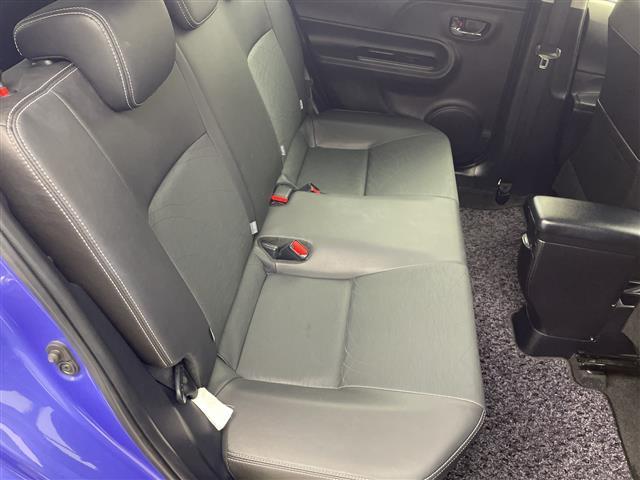 アクア Ｇブラックソフトレザーセレクション　純正ナビ　バックカメラ　ビルトインＥＴＣ　ドラレコ　ハーフレザーシート　衝突被害軽減ブレーキ　レーンアシスト　オートマチックハイビーム　キセノンヘッドライト　フォグランプ　スマートキー　禁煙車（29枚目）