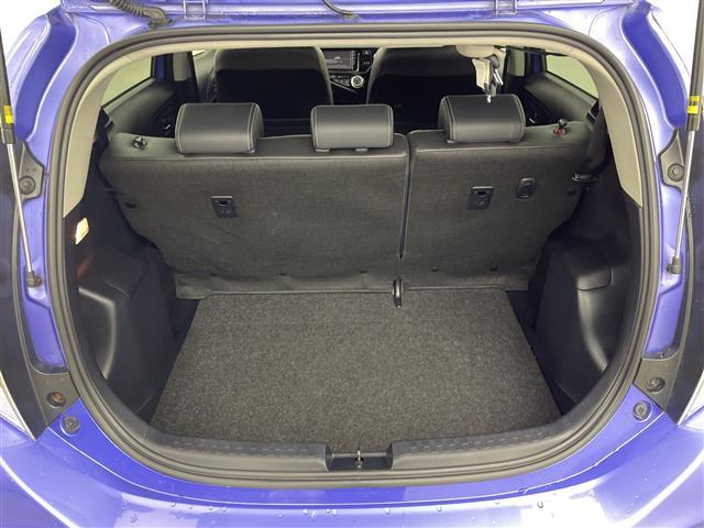 アクア Ｇブラックソフトレザーセレクション　純正ナビ　バックカメラ　ビルトインＥＴＣ　ドラレコ　ハーフレザーシート　衝突被害軽減ブレーキ　レーンアシスト　オートマチックハイビーム　キセノンヘッドライト　フォグランプ　スマートキー　禁煙車（31枚目）