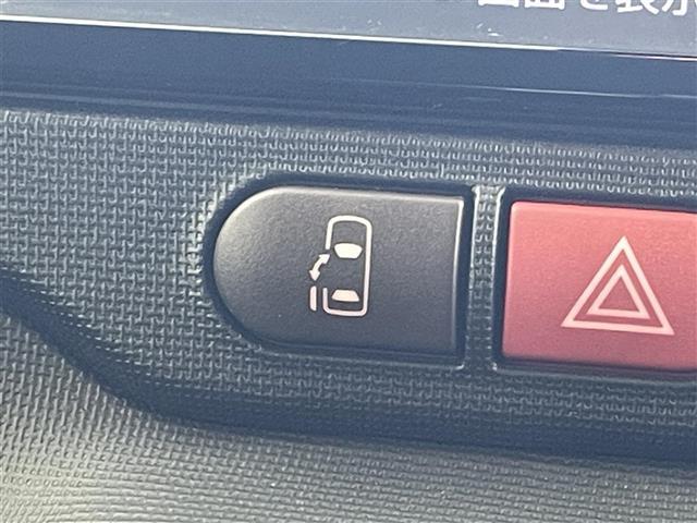 スペイド Ｆ　純正ナビ　バックカメラ　フルセグＴＶ　衝突被害軽減ブレーキ　オートマチックハイビーム　キセノンヘッドライト　電動スライドドア　プッシュスタートボタン　スペアキー　ステアリングリモコン　禁煙車（6枚目）