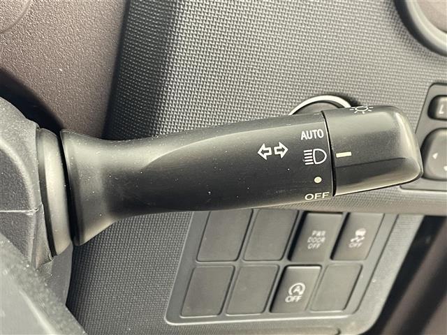 スペイド Ｆ　純正ナビ　バックカメラ　フルセグＴＶ　衝突被害軽減ブレーキ　オートマチックハイビーム　キセノンヘッドライト　電動スライドドア　プッシュスタートボタン　スペアキー　ステアリングリモコン　禁煙車（13枚目）