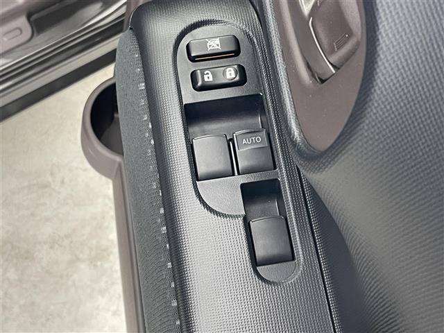 スペイド Ｆ　純正ナビ　バックカメラ　フルセグＴＶ　衝突被害軽減ブレーキ　オートマチックハイビーム　キセノンヘッドライト　電動スライドドア　プッシュスタートボタン　スペアキー　ステアリングリモコン　禁煙車（25枚目）