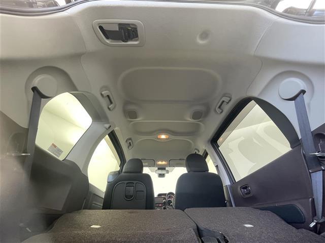 スペイド Ｆ　純正ナビ　バックカメラ　フルセグＴＶ　衝突被害軽減ブレーキ　オートマチックハイビーム　キセノンヘッドライト　電動スライドドア　プッシュスタートボタン　スペアキー　ステアリングリモコン　禁煙車（43枚目）