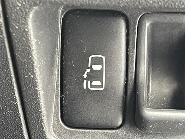 シエンタ ＤＩＣＥ－Ｇ　ナビ　バックカメラ　フルセグＴＶ　Ｂｌｕｅｔｏｏｔｈ接続　ＥＴＣ　電動スライドドア　キセノンヘッドライト　フォグランプ　エアコン　ステアリングリモコン　電動格納ミラー　純正フロアマット　禁煙車（8枚目）