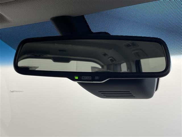 デリカＤ：５ シャモニー　４ＷＤ　登録済未使用車　ＢＳＭ　ハーフレザーシート　電動リアゲート　アダプティブクルーズコントロール　衝突被害軽減ブレーキ　レーンアシスト　オートマチックハイビーム　ＬＥＤ　ステアリングヒーター　禁煙（17枚目）