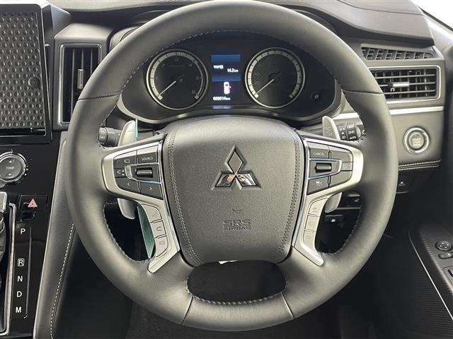 デリカＤ：５ シャモニー　４ＷＤ　登録済未使用車　ＢＳＭ　ハーフレザーシート　電動リアゲート　アダプティブクルーズコントロール　衝突被害軽減ブレーキ　レーンアシスト　オートマチックハイビーム　ＬＥＤ　ステアリングヒーター　禁煙（22枚目）