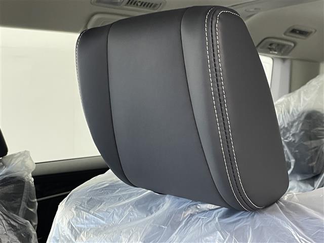 デリカＤ：５ シャモニー　４ＷＤ　登録済未使用車　ＢＳＭ　ハーフレザーシート　電動リアゲート　アダプティブクルーズコントロール　衝突被害軽減ブレーキ　レーンアシスト　オートマチックハイビーム　ＬＥＤ　ステアリングヒーター　禁煙（33枚目）