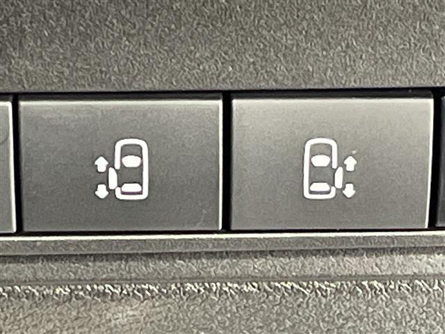 セレナ ｅ－パワー　ハイウェイスターＶ　登録済未使用車　純正１２．３型ナビ　全周囲カメラ　プロパイロット　ＥＴＣ２．０　純正前後ドラレコ　電子ミラー　ＢＳＭ　両側電動スライドドア　アダプティブＬＥＤライト　衝突被害軽減ブレーキ　禁煙（15枚目）