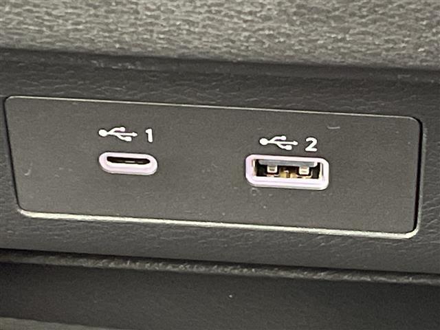 セレナ ｅ－パワー　ハイウェイスターＶ　登録済未使用車　純正１２．３型ナビ　全周囲カメラ　プロパイロット　ＥＴＣ２．０　純正前後ドラレコ　電子ミラー　ＢＳＭ　両側電動スライドドア　アダプティブＬＥＤライト　衝突被害軽減ブレーキ　禁煙（22枚目）