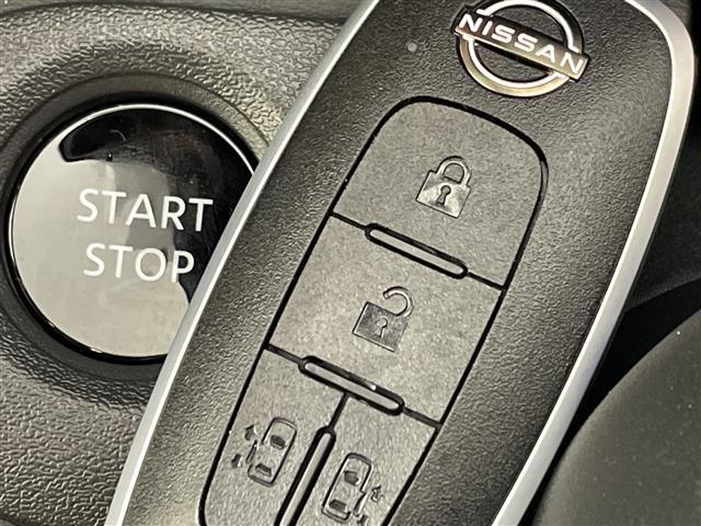 セレナ ｅ－パワー　ハイウェイスターＶ　登録済未使用車　純正１２．３型ナビ　全周囲カメラ　プロパイロット　ＥＴＣ２．０　純正前後ドラレコ　電子ミラー　ＢＳＭ　両側電動スライドドア　アダプティブＬＥＤライト　衝突被害軽減ブレーキ　禁煙（23枚目）