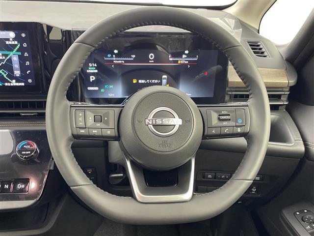 セレナ ｅ－パワー　ハイウェイスターＶ　登録済未使用車　純正１２．３型ナビ　全周囲カメラ　プロパイロット　ＥＴＣ２．０　純正前後ドラレコ　電子ミラー　ＢＳＭ　両側電動スライドドア　アダプティブＬＥＤライト　衝突被害軽減ブレーキ　禁煙（24枚目）