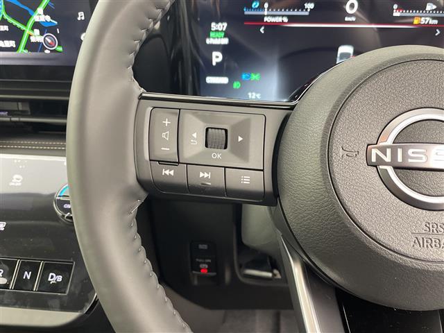 セレナ ｅ－パワー　ハイウェイスターＶ　登録済未使用車　純正１２．３型ナビ　全周囲カメラ　プロパイロット　ＥＴＣ２．０　純正前後ドラレコ　電子ミラー　ＢＳＭ　両側電動スライドドア　アダプティブＬＥＤライト　衝突被害軽減ブレーキ　禁煙（25枚目）