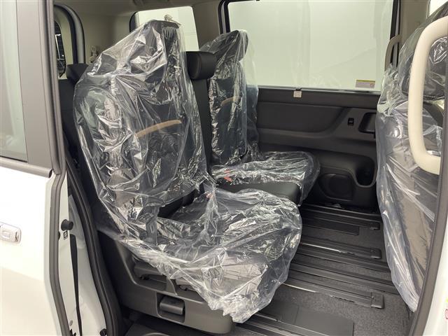 セレナ ｅ－パワー　ハイウェイスターＶ　登録済未使用車　純正１２．３型ナビ　全周囲カメラ　プロパイロット　ＥＴＣ２．０　純正前後ドラレコ　電子ミラー　ＢＳＭ　両側電動スライドドア　アダプティブＬＥＤライト　衝突被害軽減ブレーキ　禁煙（29枚目）