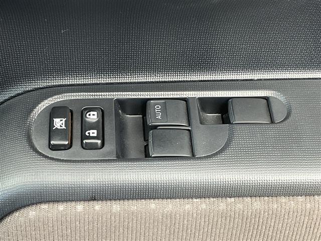 スペイド Ｘ　純正ナビ　フルセグＴＶ　Ｂｌｕｅｔｏｏｔｈ接続　ＥＴＣ　電動スライドドア　電動格納ミラー　ヘッドライトレベライザー　ＨＩＤ　ＡＢＳ　衝突被害軽減システム　スマートキー　プッシュスタート　禁煙車（10枚目）