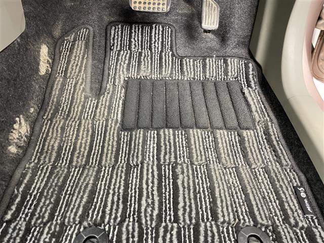 ミライース Ｘ　スマートセレクションＳＡ　純正ナビ　フルセグＴＶ　Ｂｌｕｅｔｏｏｔｈ接続　電動格納ミラー　ヘッドライトレベライザー　ＨＩＤ　純正アルミホイール　ＡＢＳ　衝突被害軽減システム　ＶＳＣ　アイドリングストップ　エアコン　リモコンキー（41枚目）