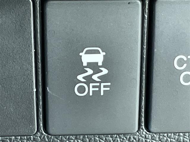 Ｎ－ＯＮＥ プレミアム　ツアラー　純正ＳＤナビ　クルーズコントロール　バックカメラ　社外ドラレコ　社外アルミホイール　ＥＴＣ　純正フロアマット　プッシュスタート　ワンセグ　オートライト　ＨＩＤヘッドライト　衝突被害軽減　禁煙車（9枚目）