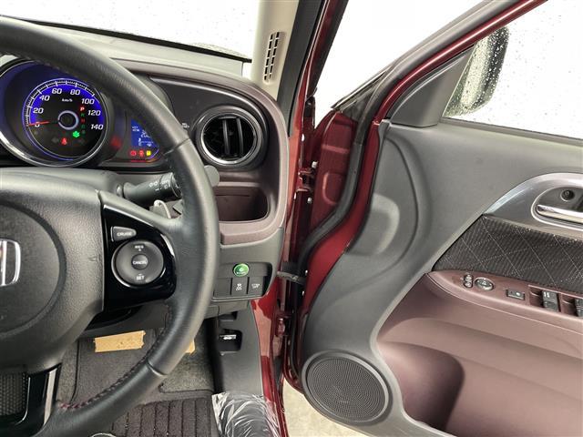 Ｎ－ＯＮＥ プレミアム　ツアラー　純正ＳＤナビ　クルーズコントロール　バックカメラ　社外ドラレコ　社外アルミホイール　ＥＴＣ　純正フロアマット　プッシュスタート　ワンセグ　オートライト　ＨＩＤヘッドライト　衝突被害軽減　禁煙車（16枚目）