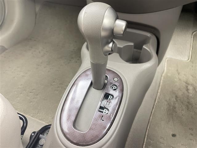 マーチ ボレロ　純正ナビ　Ｂｌｕｅｔｏｏｔｈ　バックカメラ　ＥＴＣ　オートエアコン　スマートキー　プッシュスタート　純正１４インチＡＷ　純正フロアマット　パワーウィンドウ　アイドリングストップ　横滑り防止装置　禁煙車（22枚目）