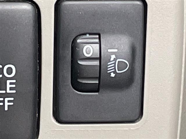 ムーヴコンテ Ｘ　ＶＳ　ナビ　ＣＤ　ＤＶＤ　ベンチシート　フロアマット　オートエアコン　スマートキー　プッシュスタート　パワーウィンドウ　ヘッドライトレベライザー　電動格納ミラー　アイドリングストップ　横滑り防止装置　禁煙車（9枚目）