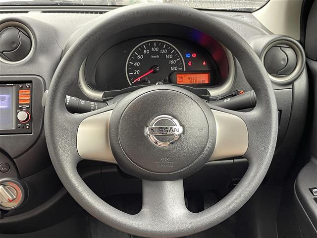 マーチ １２Ｘ　３０ｔｈハピネス　純正ナビ　前後ドライブレコーダー　プッシュスタートボタン　スマートキー　急発進防止装置　アイドリングストップ　電動格納ミラー　純正フロアマット　エアコン　取扱説明書　保証書　横滑り防止装置　禁煙車（25枚目）