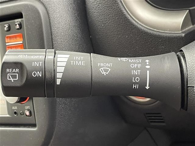 マーチ １２Ｘ　３０ｔｈハピネス　純正ナビ　前後ドライブレコーダー　プッシュスタートボタン　スマートキー　急発進防止装置　アイドリングストップ　電動格納ミラー　純正フロアマット　エアコン　取扱説明書　保証書　横滑り防止装置　禁煙車（26枚目）