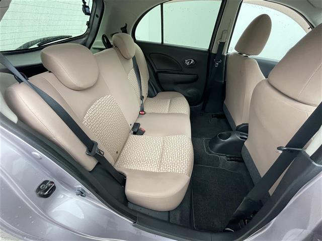 マーチ １２Ｘ　３０ｔｈハピネス　純正ナビ　前後ドライブレコーダー　プッシュスタートボタン　スマートキー　急発進防止装置　アイドリングストップ　電動格納ミラー　純正フロアマット　エアコン　取扱説明書　保証書　横滑り防止装置　禁煙車（30枚目）