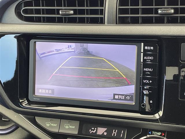 アクア Ｓ　純正ナビ　バックカメラ　ワンセグＴＶ　Ｂｌｕｅｔｏｏｔｈ接続　プッシュスタートボタン　スマートキー　ＬＥＤヘッドライト　オートライト　純正アルミホイール　ステアリングリモコン　純正フロアマット　禁煙車（6枚目）