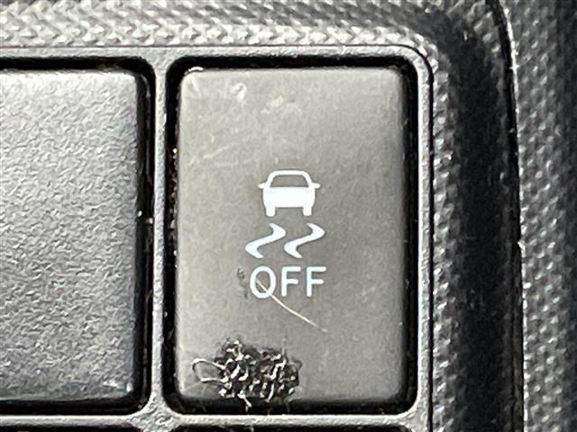 アクア Ｓ　純正ナビ　バックカメラ　ワンセグＴＶ　Ｂｌｕｅｔｏｏｔｈ接続　プッシュスタートボタン　スマートキー　ＬＥＤヘッドライト　オートライト　純正アルミホイール　ステアリングリモコン　純正フロアマット　禁煙車（9枚目）