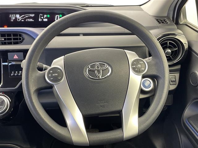 アクア Ｓ　純正ナビ　バックカメラ　ワンセグＴＶ　Ｂｌｕｅｔｏｏｔｈ接続　プッシュスタートボタン　スマートキー　ＬＥＤヘッドライト　オートライト　純正アルミホイール　ステアリングリモコン　純正フロアマット　禁煙車（14枚目）