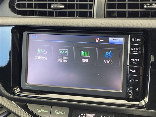 アクア Ｓ　純正ナビ　バックカメラ　ワンセグＴＶ　Ｂｌｕｅｔｏｏｔｈ接続　プッシュスタートボタン　スマートキー　ＬＥＤヘッドライト　オートライト　純正アルミホイール　ステアリングリモコン　純正フロアマット　禁煙車（19枚目）