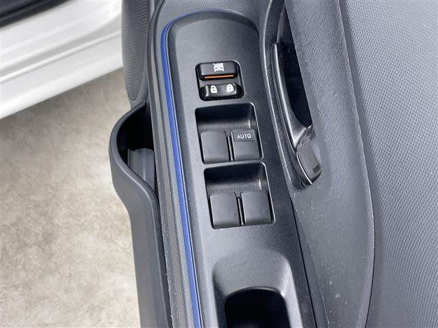 アクア Ｓ　純正ナビ　バックカメラ　ワンセグＴＶ　Ｂｌｕｅｔｏｏｔｈ接続　プッシュスタートボタン　スマートキー　ＬＥＤヘッドライト　オートライト　純正アルミホイール　ステアリングリモコン　純正フロアマット　禁煙車（26枚目）