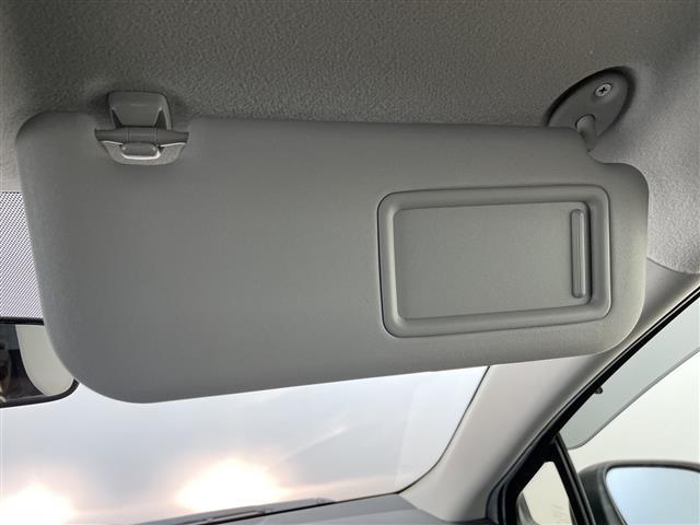 アクア Ｓ　純正ナビ　バックカメラ　ワンセグＴＶ　Ｂｌｕｅｔｏｏｔｈ接続　プッシュスタートボタン　スマートキー　ＬＥＤヘッドライト　オートライト　純正アルミホイール　ステアリングリモコン　純正フロアマット　禁煙車（29枚目）