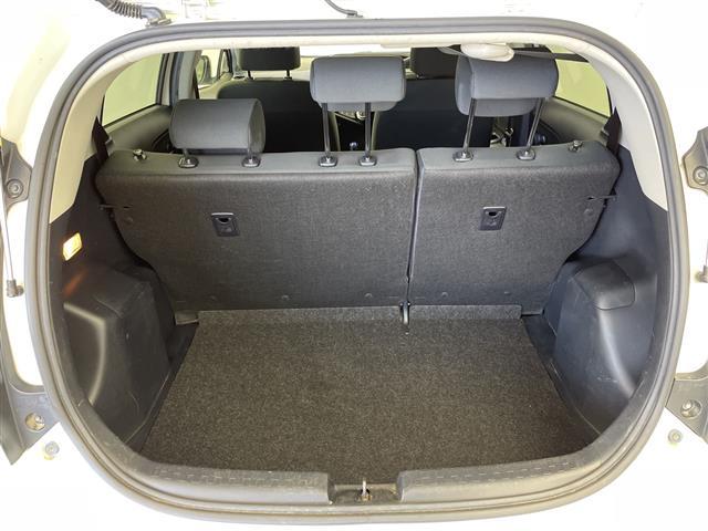 アクア Ｓ　純正ナビ　バックカメラ　ワンセグＴＶ　Ｂｌｕｅｔｏｏｔｈ接続　プッシュスタートボタン　スマートキー　ＬＥＤヘッドライト　オートライト　純正アルミホイール　ステアリングリモコン　純正フロアマット　禁煙車（33枚目）