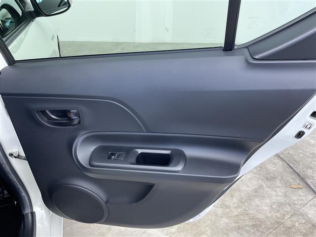 アクア Ｓ　純正ナビ　バックカメラ　ワンセグＴＶ　Ｂｌｕｅｔｏｏｔｈ接続　プッシュスタートボタン　スマートキー　ＬＥＤヘッドライト　オートライト　純正アルミホイール　ステアリングリモコン　純正フロアマット　禁煙車（41枚目）