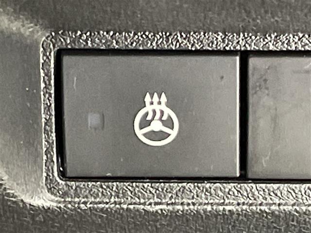 オーラ Ｇ　レザーエディション　純正９型ナビ　全方位カメラ　電子ミラー　ＢＯＳＥサウンド　プロパイロット　ドラレコ　ビルトインＥＴＣ２．０　シートヒーター　ステアリングヒーター　衝突被害軽減システム　レーンアシスト　禁煙車（11枚目）