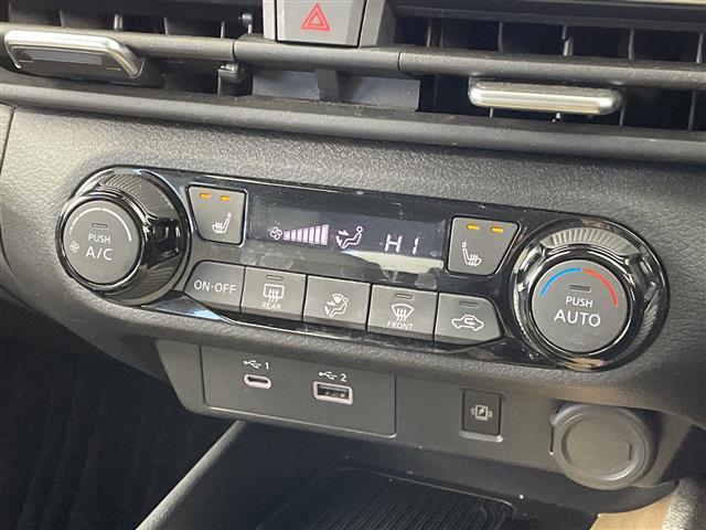 オーラ Ｇ　レザーエディション　純正９型ナビ　全方位カメラ　電子ミラー　ＢＯＳＥサウンド　プロパイロット　ドラレコ　ビルトインＥＴＣ２．０　シートヒーター　ステアリングヒーター　衝突被害軽減システム　レーンアシスト　禁煙車（12枚目）